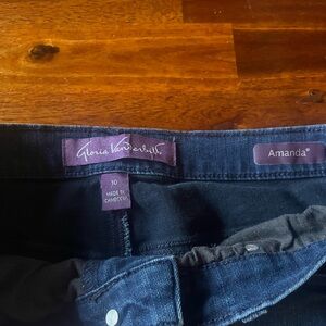 Gloria Vanderbilt Women's Amanda Capri  Jeans - Deep Indigo